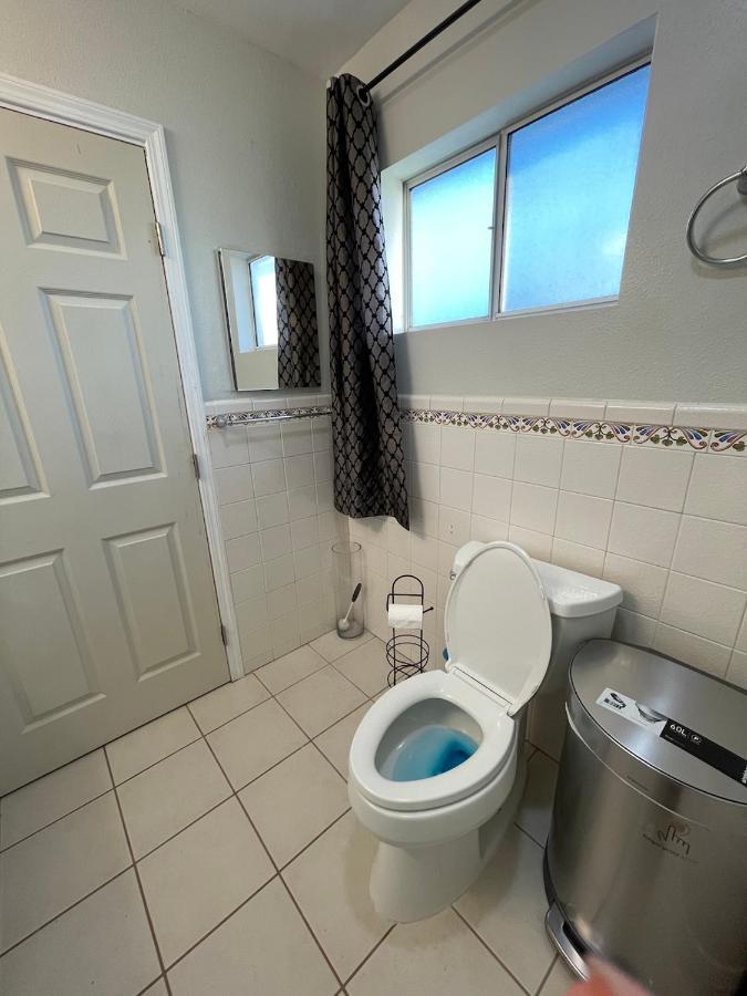 Private Room In La With Free Wifi And Tv With Shared Kitchen 洛杉矶 外观 照片