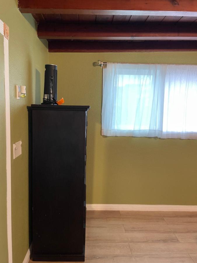 Private Room In La With Free Wifi And Tv With Shared Kitchen 洛杉矶 外观 照片