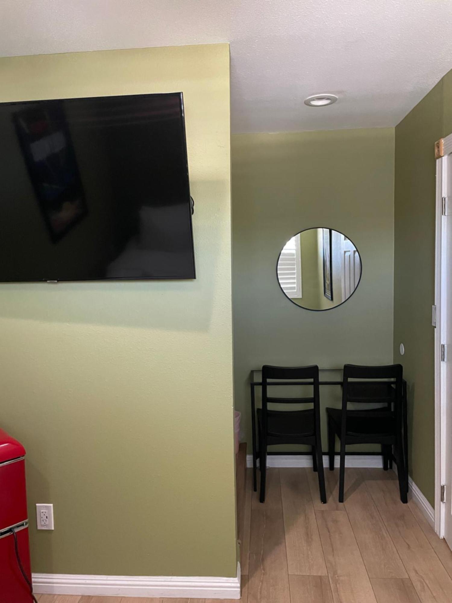 Private Room In La With Free Wifi And Tv With Shared Kitchen 洛杉矶 外观 照片