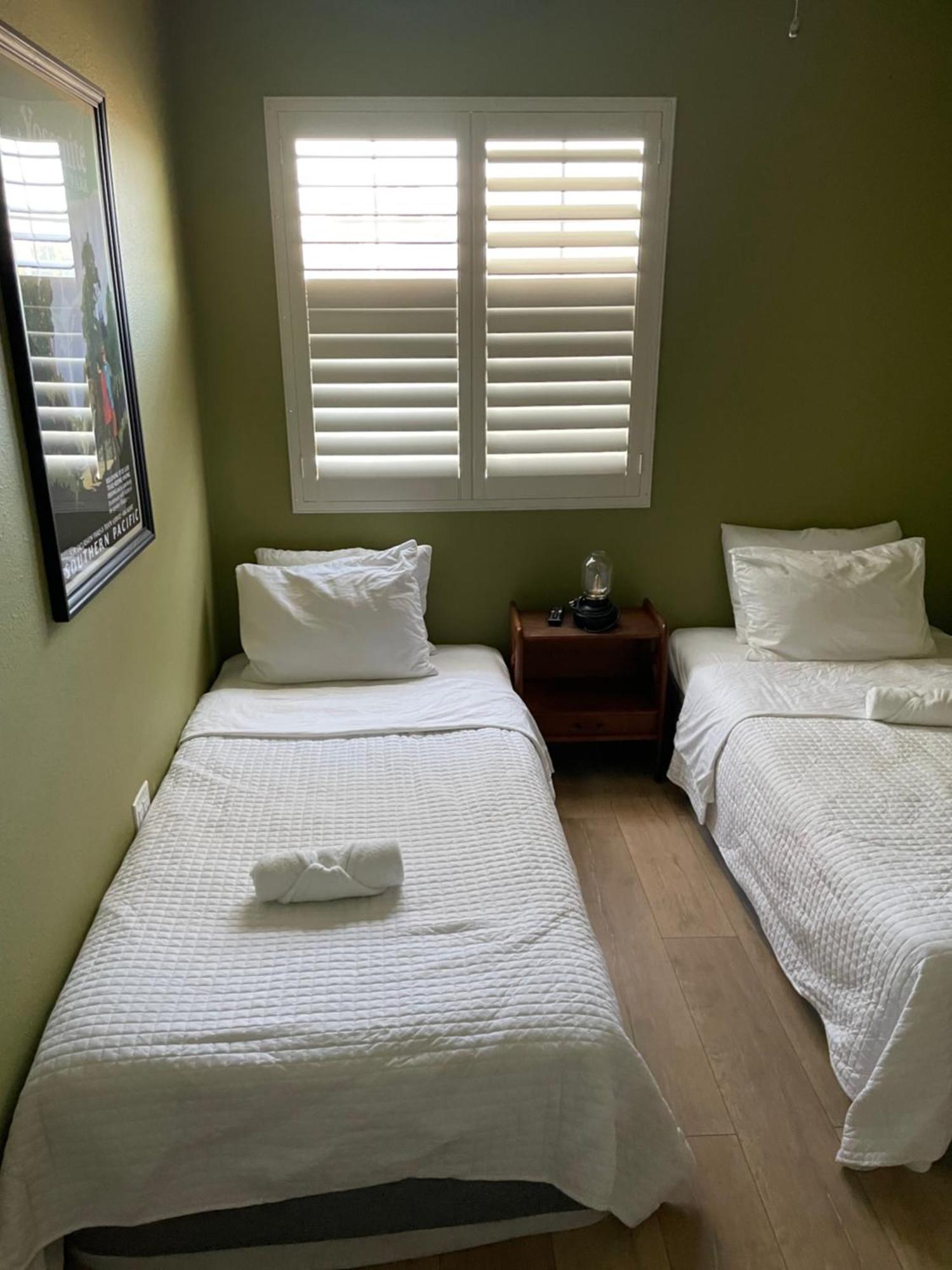 Private Room In La With Free Wifi And Tv With Shared Kitchen 洛杉矶 外观 照片