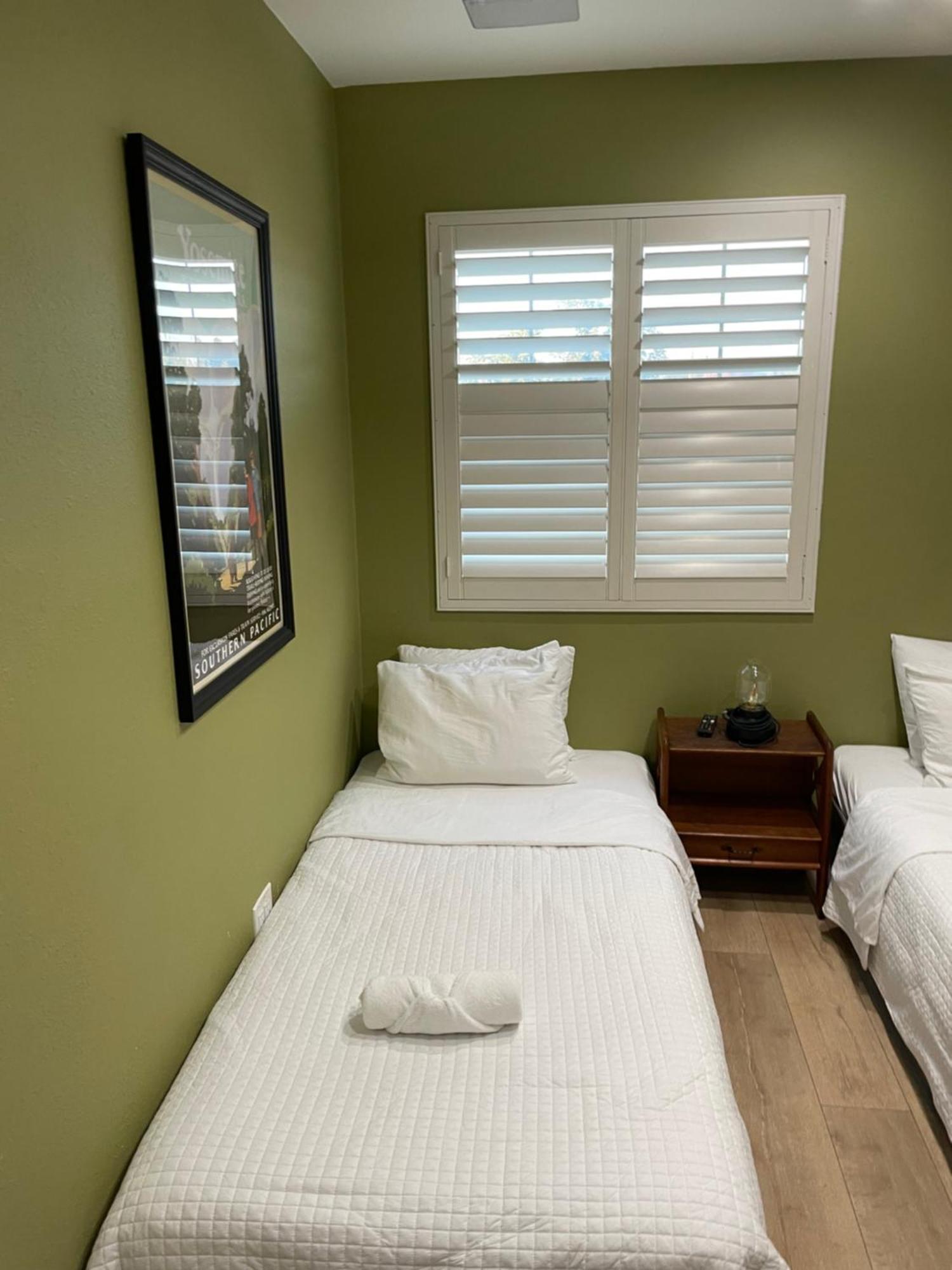 Private Room In La With Free Wifi And Tv With Shared Kitchen 洛杉矶 外观 照片